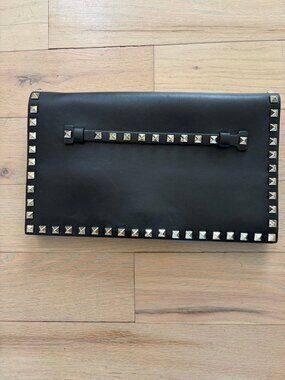 Valentino Preloved Handbag Clutch